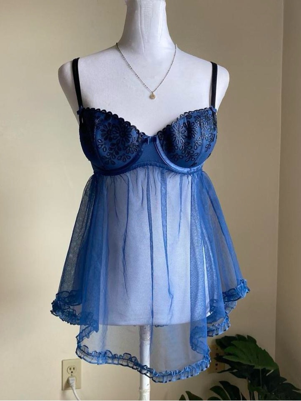 Victoria’s Secret Dark Blue Babydoll Chemise - Picture 5 of 7